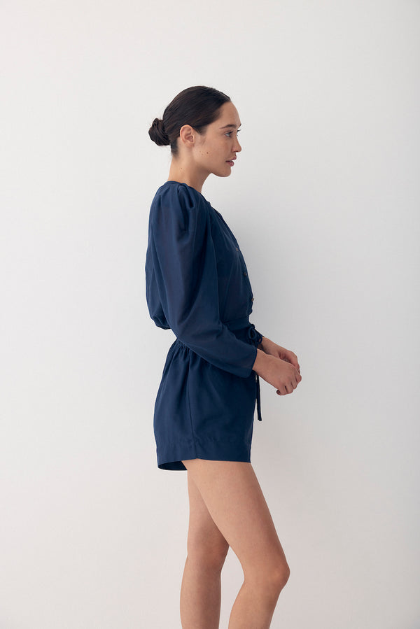 Color: navy