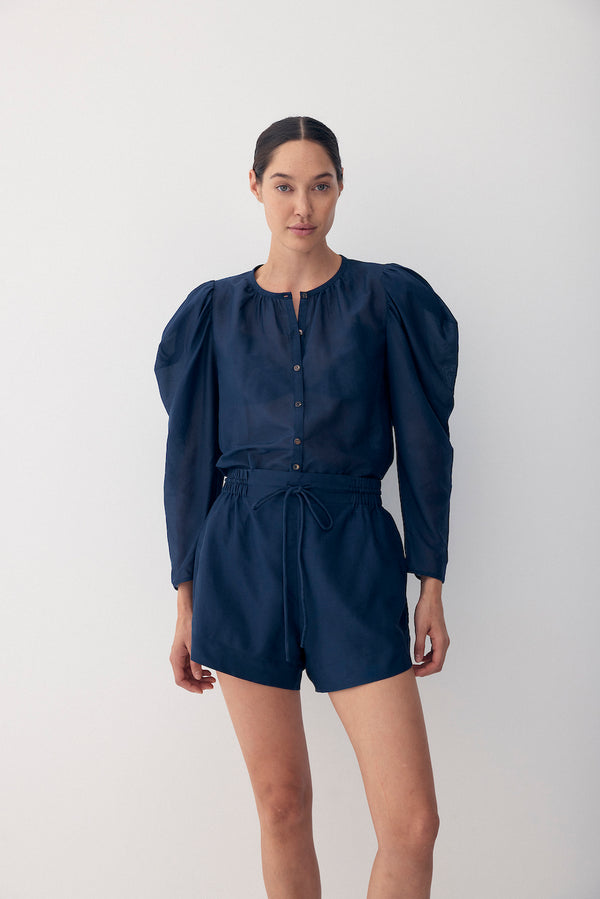 Color: navy
