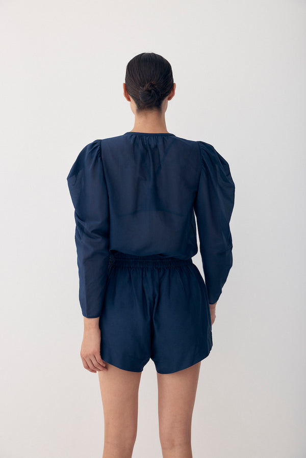 Color: navy