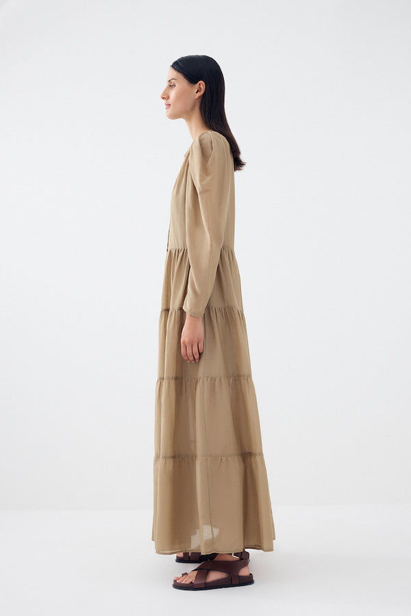 Color: Taupe