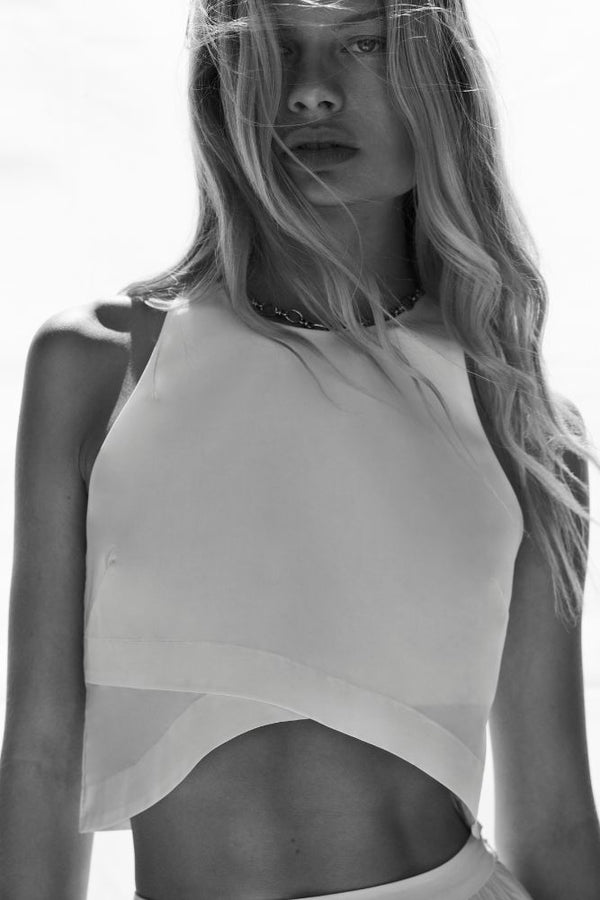 Color: white