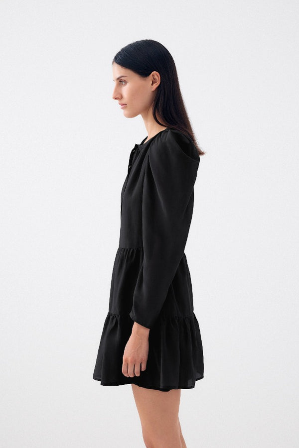 Color: Black