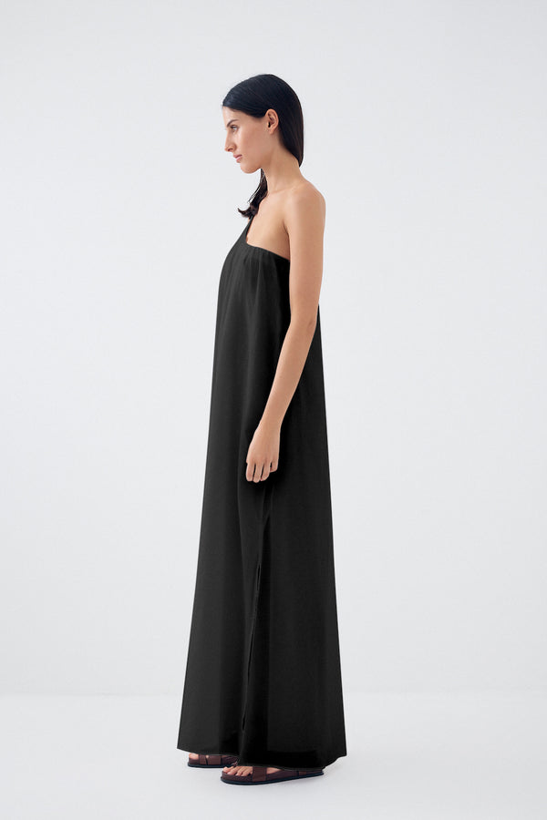 Color: black