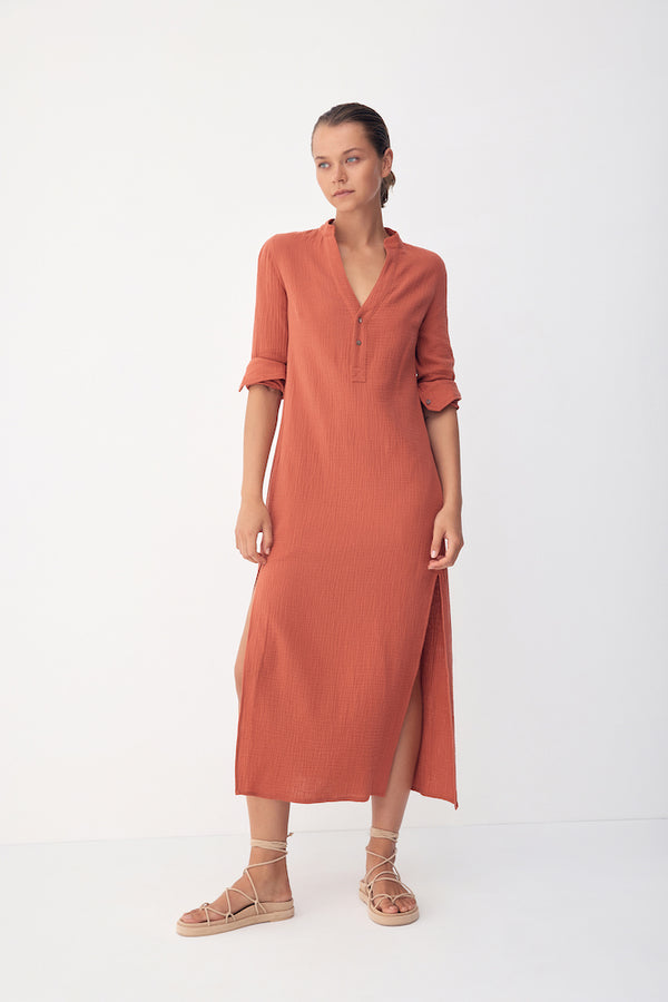Color: terracotta