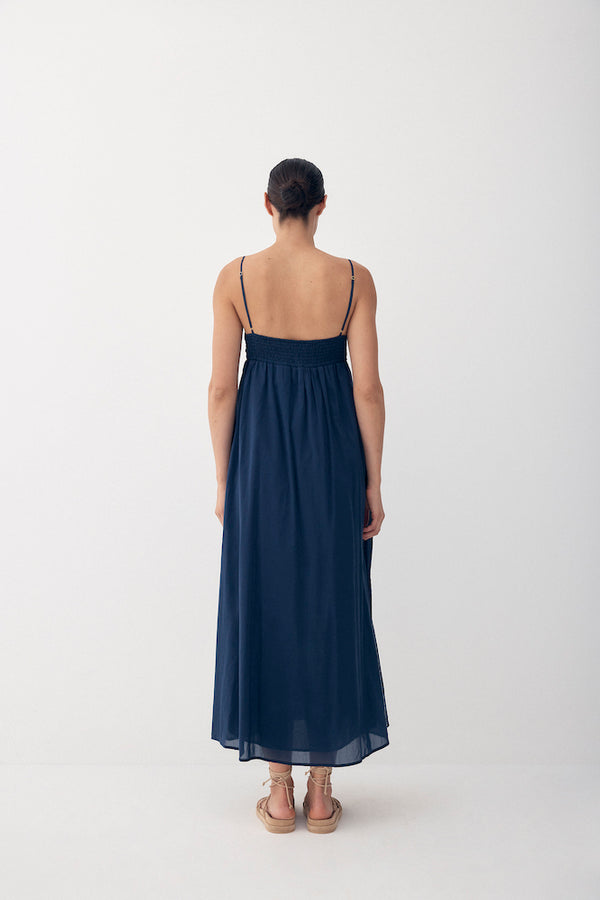 Color: navy
