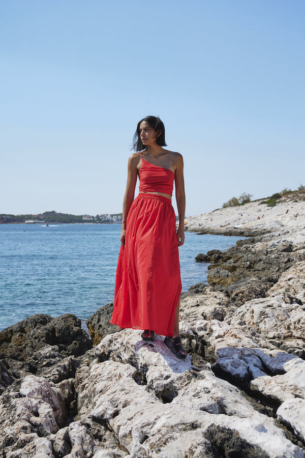Color: Scarlet